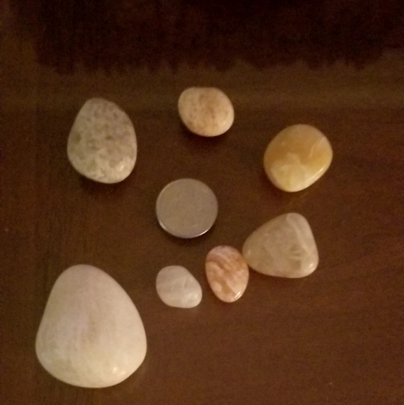 Polished Stone, Quartz Crystal 7 Stone Collection - Picture 1 of 1